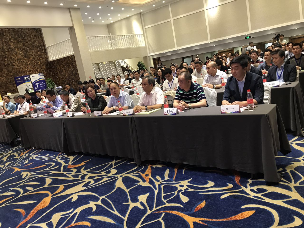 全景.jpg 好色先生视频